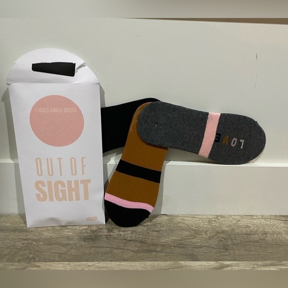 NWOT 3 pack out of sight ankle socks - Picture 3 of 3